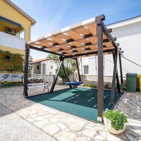 Apartments Pavic Vir Exterior photo
