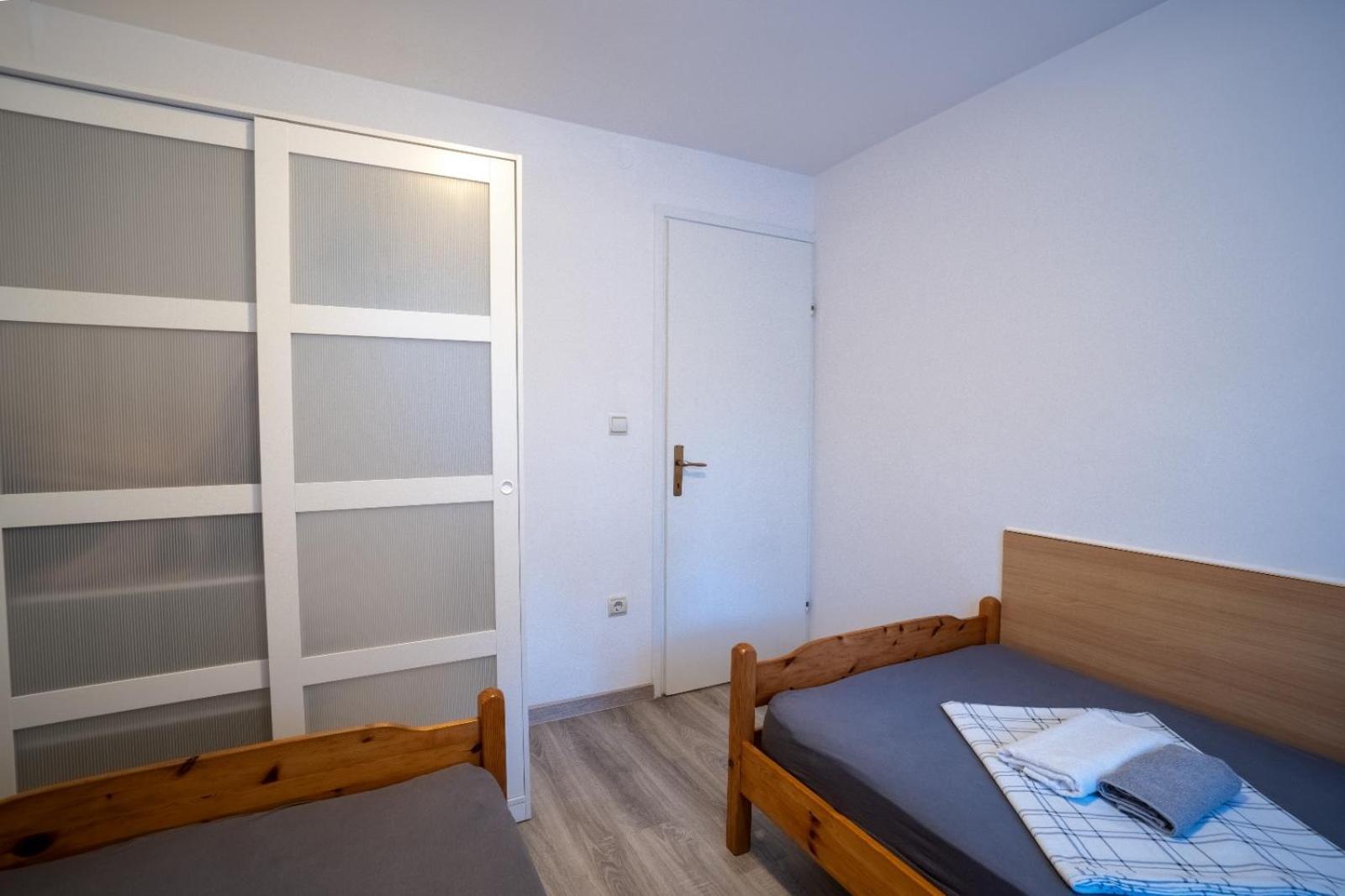 Apartments Pavic Vir Exterior photo